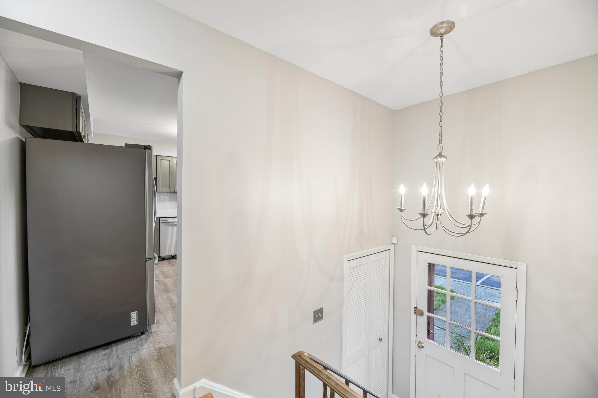 12629 English Orchard Court Silver Spring, MD 20906 - Photo 4 of 59 Foyer