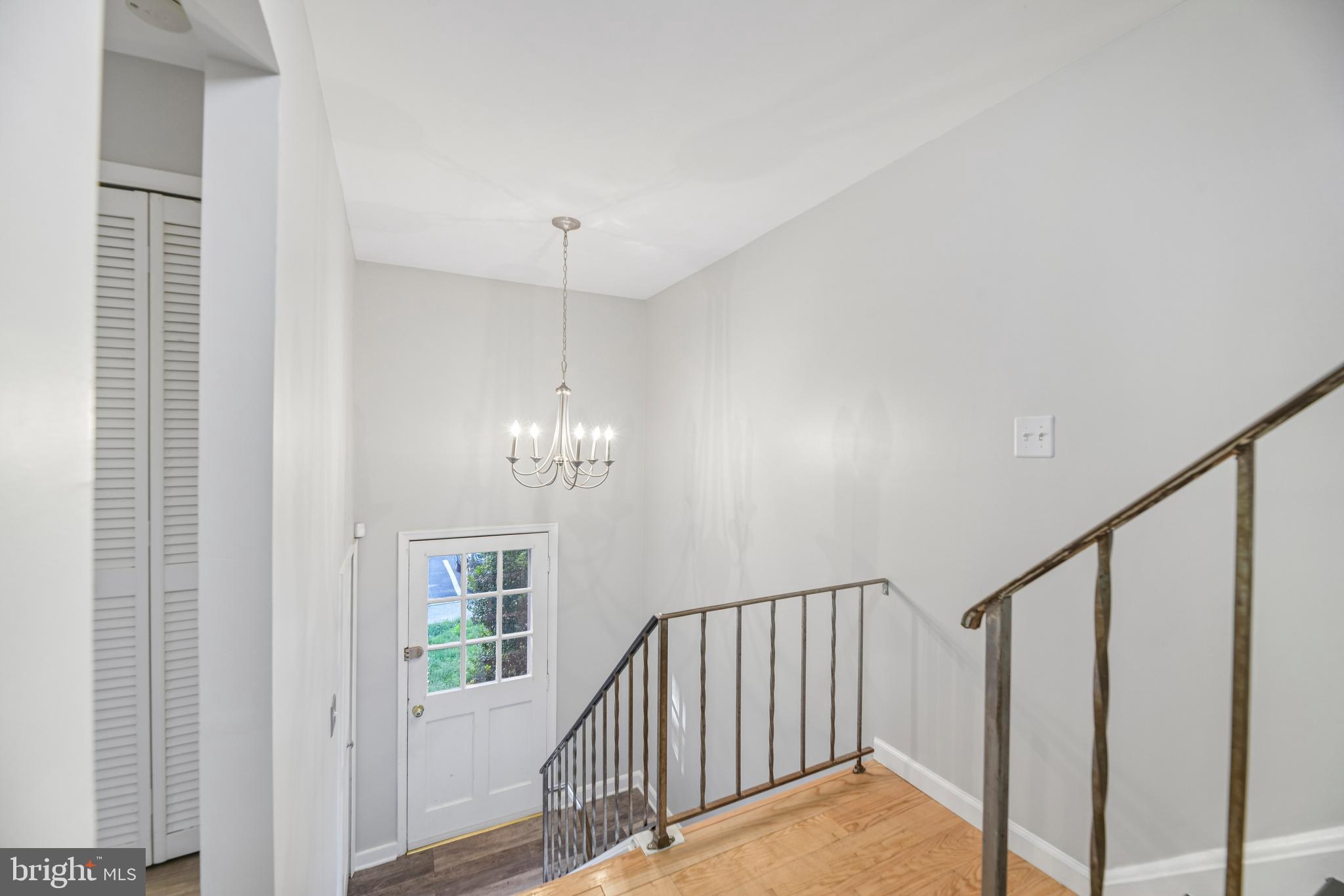 12629 English Orchard Court Silver Spring, MD 20906 - Photo 5 of 59 Foyer