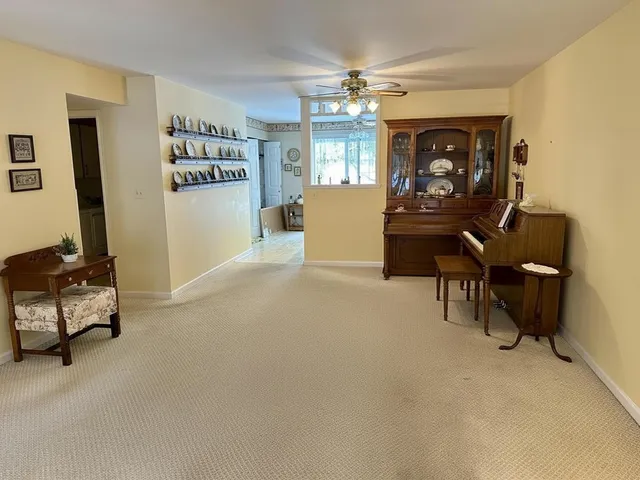 $245,000 | 872 Victoria Drive, Woodstock, IL 60098