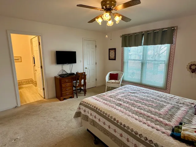 $245,000 | 872 Victoria Drive, Woodstock, IL 60098