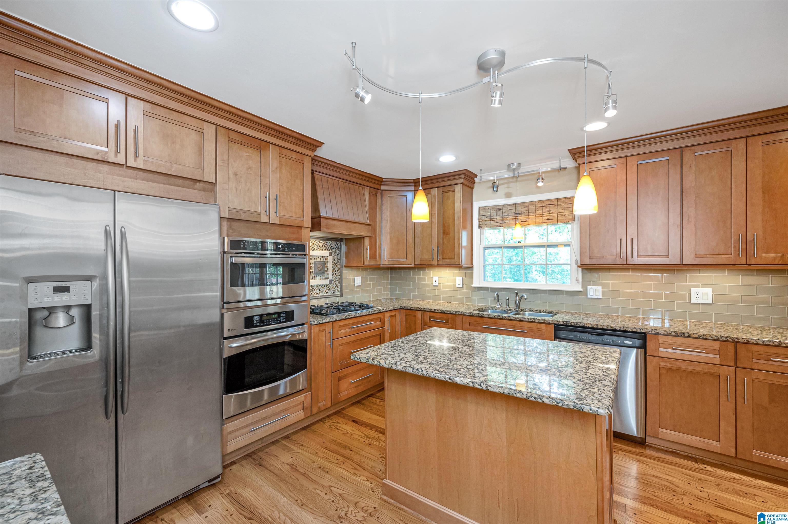 3409 South Brookwood Road Birmingham, AL 35223 - Photo 15 of 51
