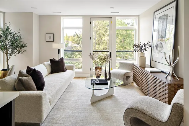 $929,000 | 20 Kinmonth Road, Unit 306, Newton, MA 02468