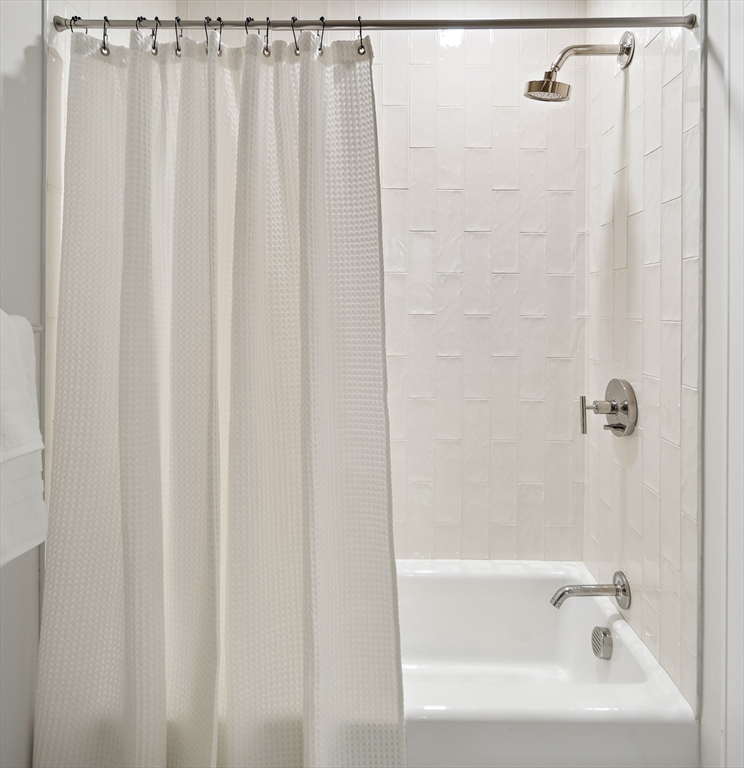 20 Kinmonth Road, Unit 306 Newton, MA 02468 - Photo 13 of 17