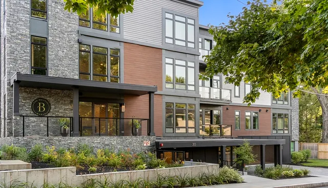 $929,000 | 20 Kinmonth Road, Unit 306, Newton, MA 02468