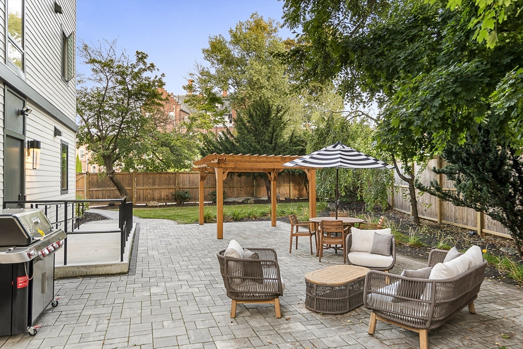 20 Kinmonth Road, Unit 306 Newton, MA 02468 - Photo 16 of 17