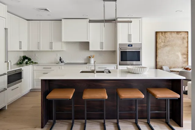 $929,000 | 20 Kinmonth Road, Unit 306, Newton, MA 02468