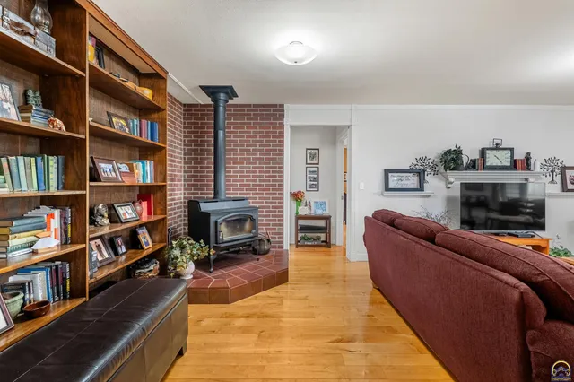 $550,000 | 845 C Street, Centralia, KS 66415