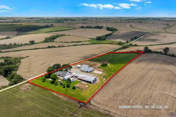 $550,000 | 845 C Street, Centralia, KS 66415