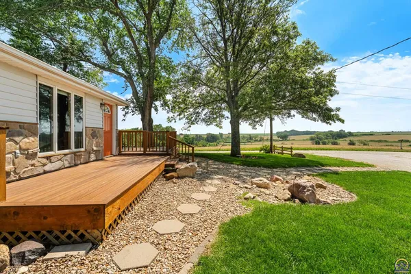 $550,000 | 845 C Street, Centralia, KS 66415