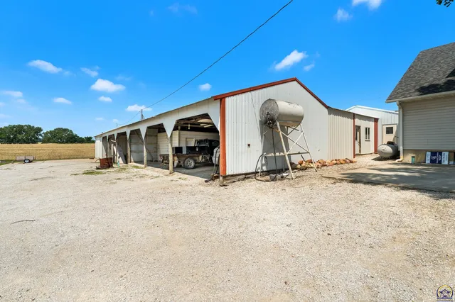 $550,000 | 845 C Street, Centralia, KS 66415