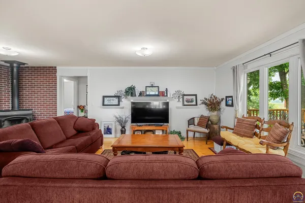 $550,000 | 845 C Street, Centralia, KS 66415