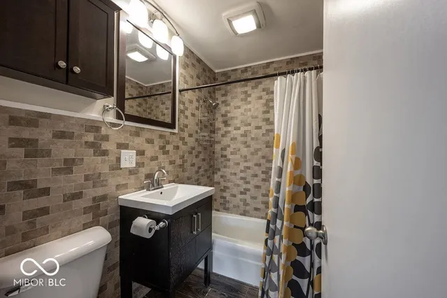 $899 | 140 Maple Park Drive, Unit 2, Westfield, IN 46074