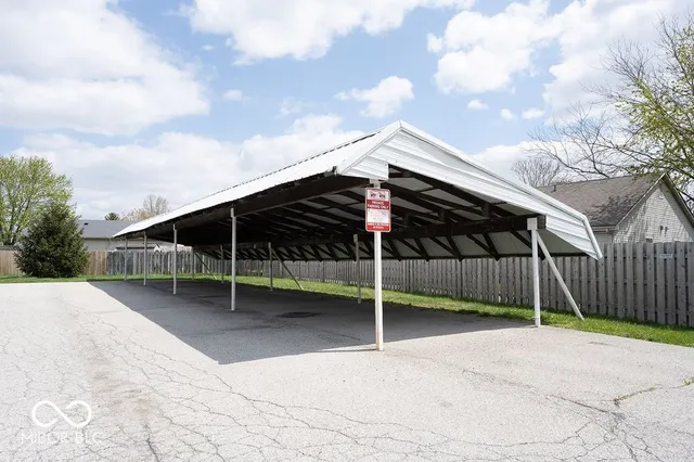 $899 | 140 Maple Park Drive, Unit 2, Westfield, IN 46074