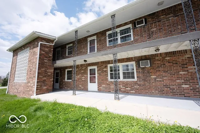 $899 | 140 Maple Park Drive, Unit 2, Westfield, IN 46074