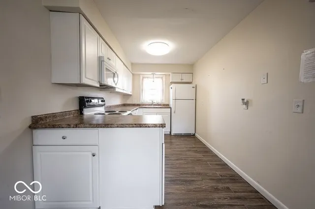 $899 | 140 Maple Park Drive, Unit 2, Westfield, IN 46074