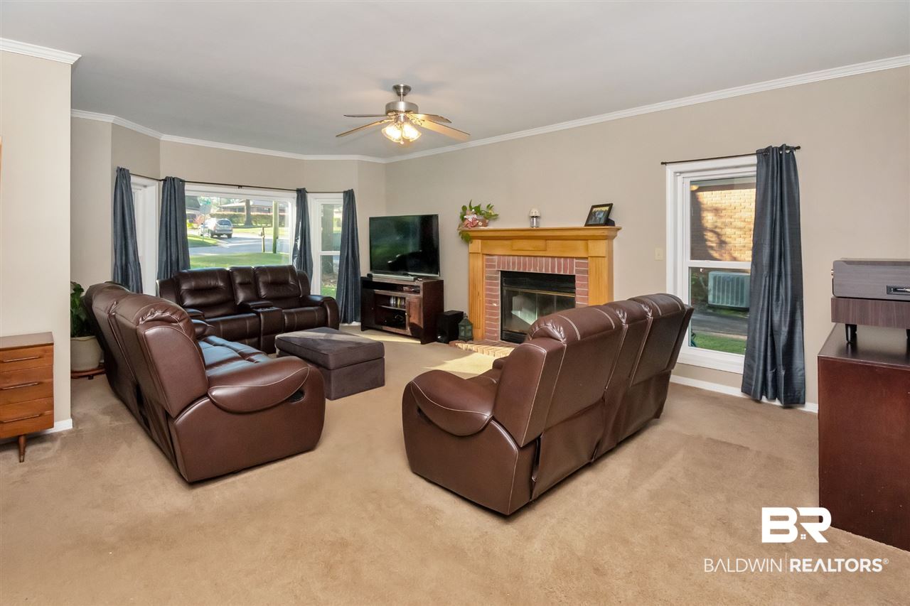 124 Dewitt Circle Daphne, AL 36526 - Photo 8 of 45