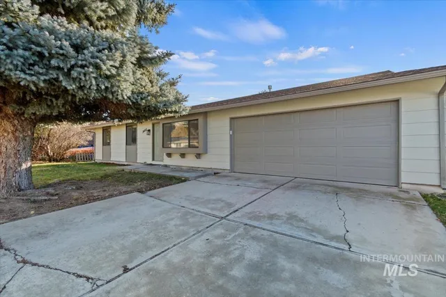 $379,950 | 3457 North Rugby Way, Boise, ID 83704