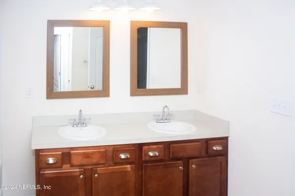 $2,000 | 2339 Sotterley Lane, Jacksonville, FL 32220