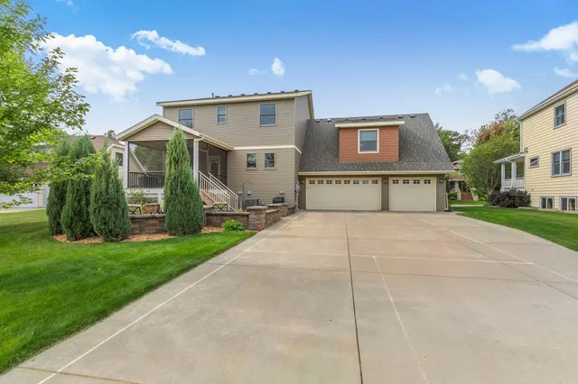 $619,900 | 908 21st Avenue North, Sartell, MN 56377