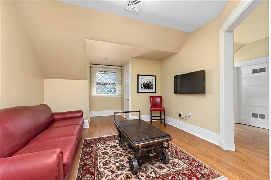 2 Beaver Street Sewickley, PA 15143 - Photo 18 of 25