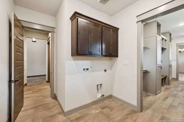 $549,900 | 114 C Chisholm, Blanco, TX 78606