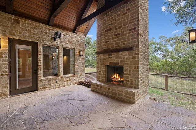 $549,900 | 114 C Chisholm, Blanco, TX 78606