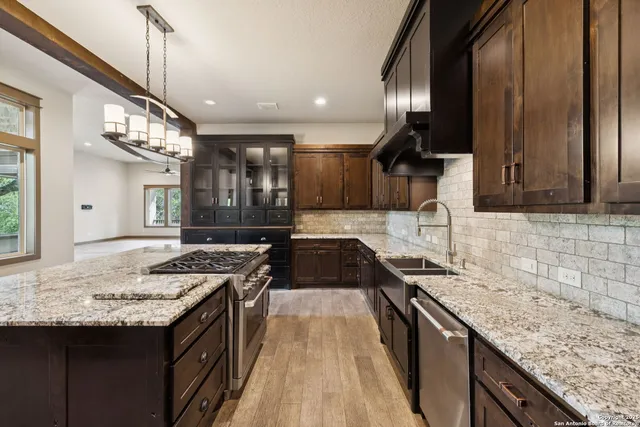 $549,900 | 114 C Chisholm, Blanco, TX 78606