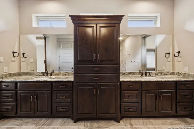 $549,900 | 114 C Chisholm, Blanco, TX 78606