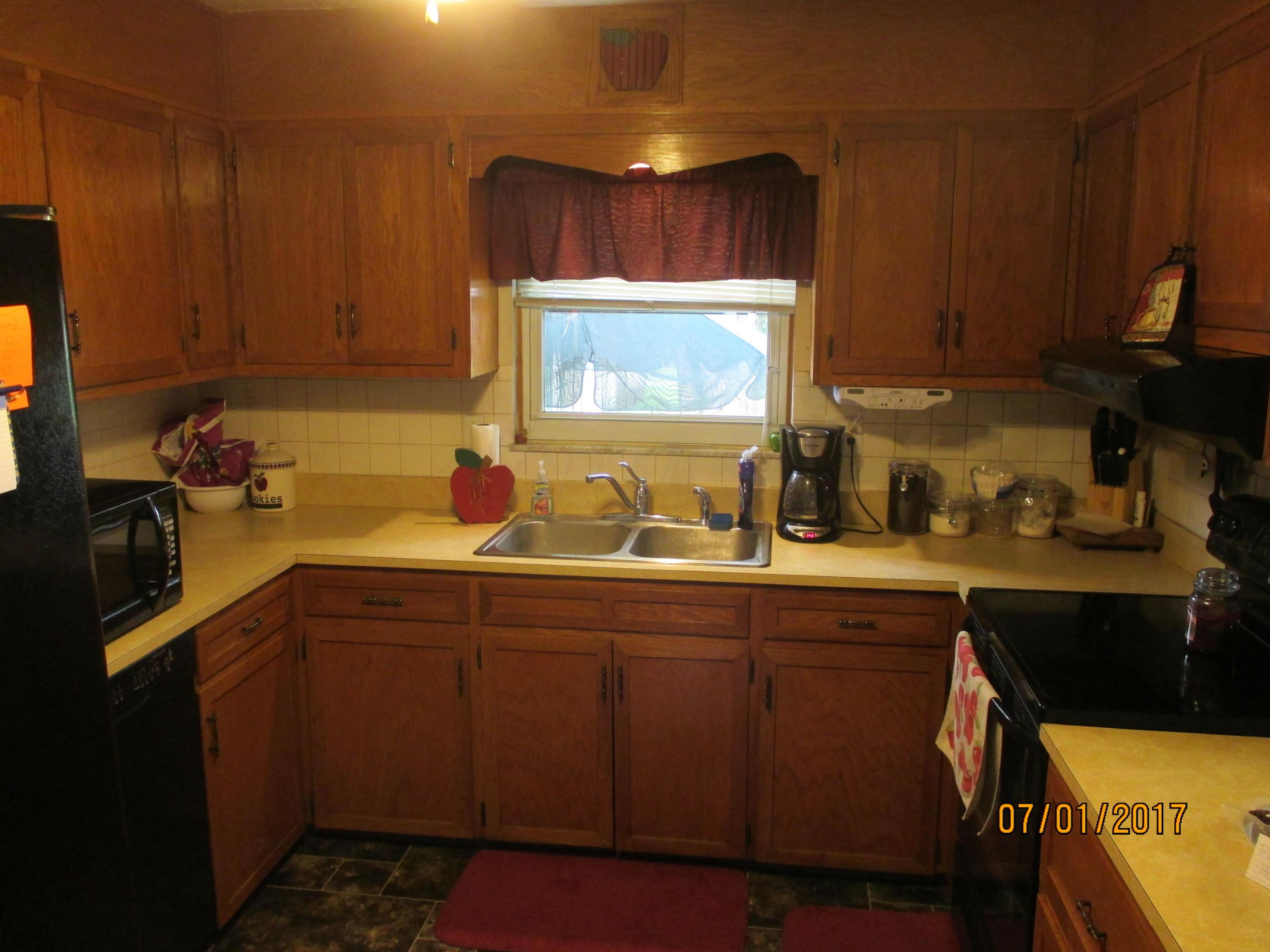 2497 Lindsay Road Obetz, OH 43207 - Photo 4 of 17