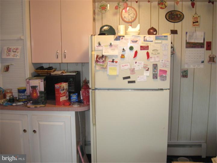 2 Hook Road Levittown, PA 19056 - Photo 8 of 25 Kitchen