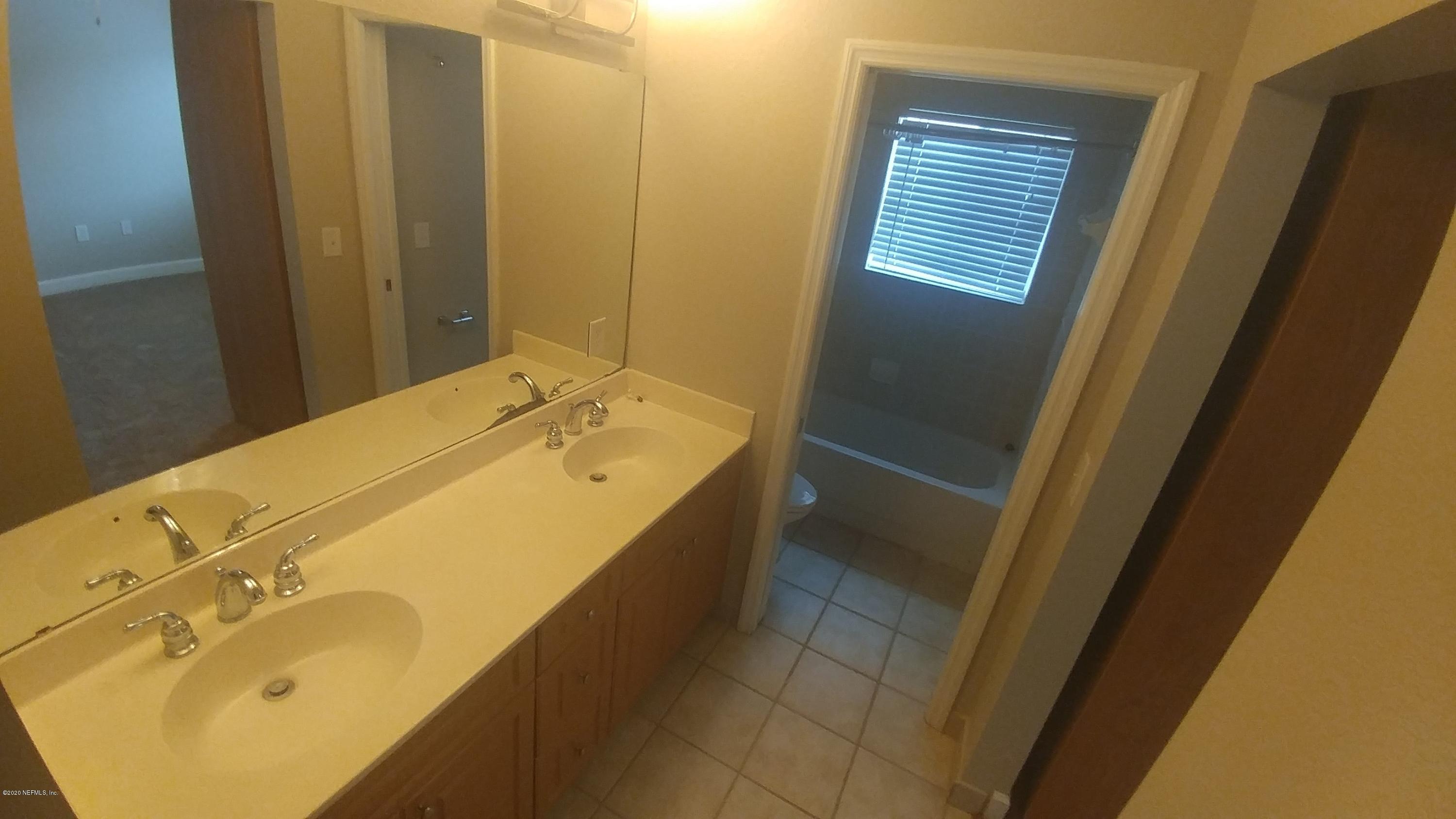 9745 Touchton Road, Unit 1729 Jacksonville, FL 32246 - Photo 7 of 10 Full Bath 1