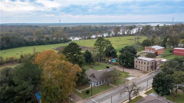 $359,000 | 401 2nd Street, Colfax, LA 71417