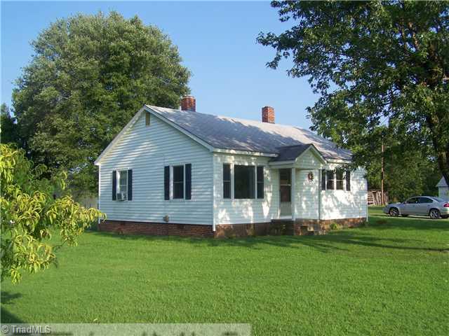 5652 Ridge Road Lexington, NC 27295 - Photo 2 of 8 Exterior Front.