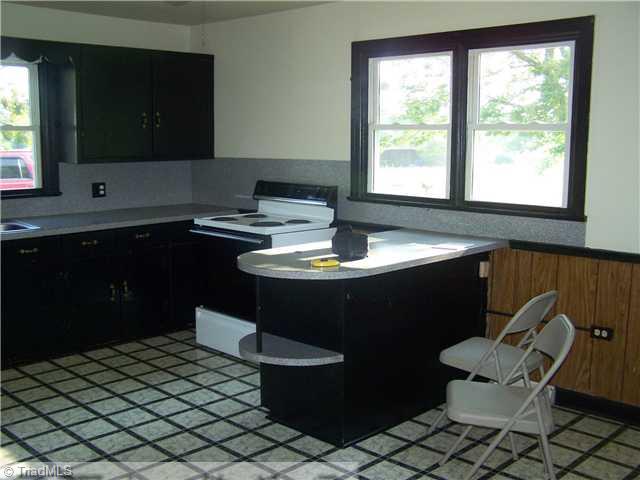 5652 Ridge Road Lexington, NC 27295 - Photo 5 of 8 Kitchen.