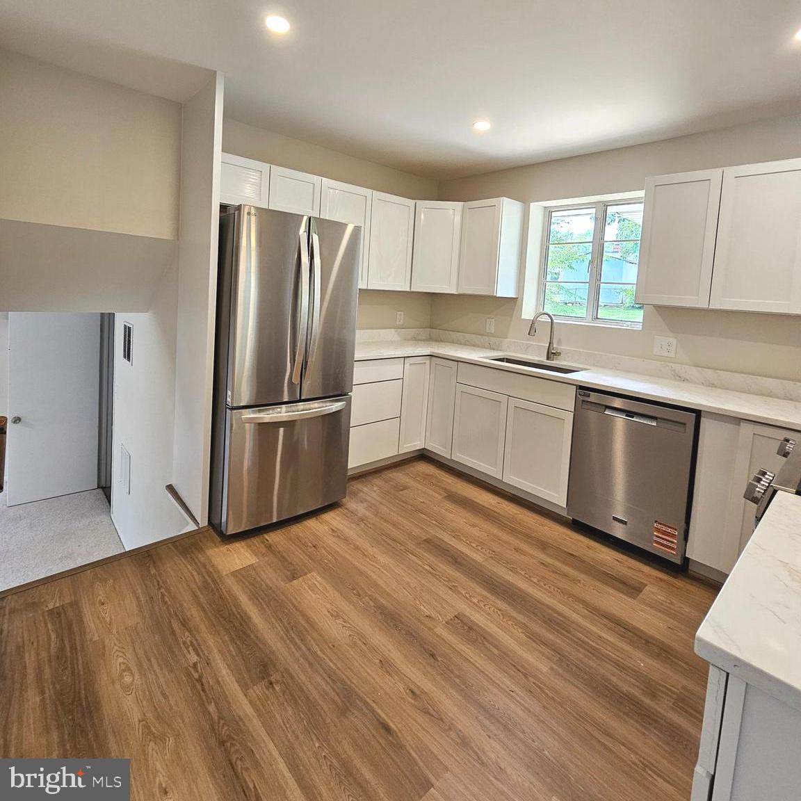 7606 Gresham Street Springfield, VA 22151 - Photo 10 of 36