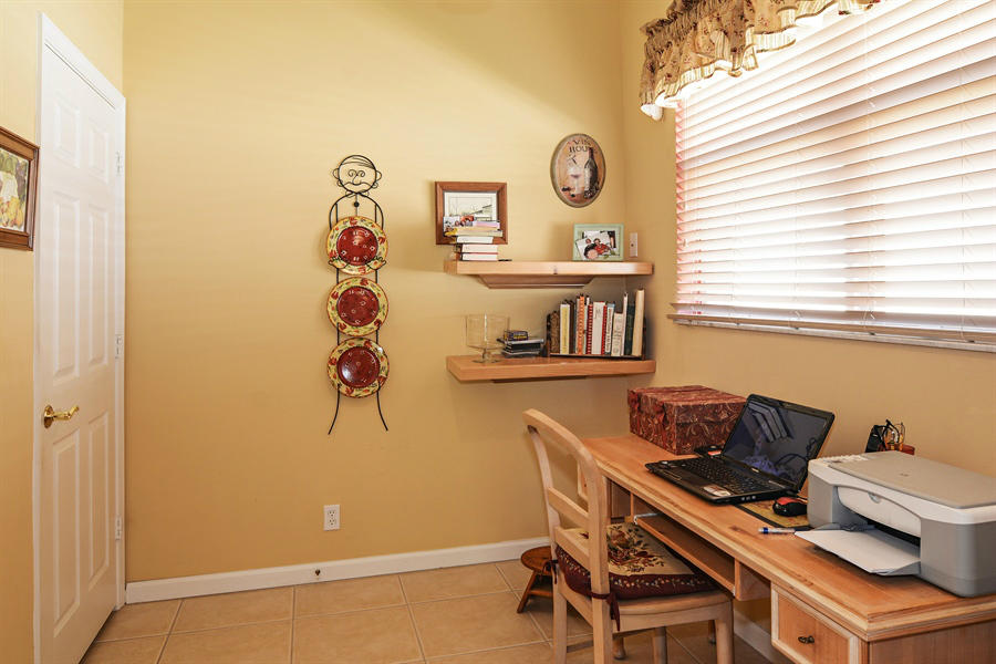 421 Springview Loop Port St. Lucie, FL 34986 - Photo 8 of 15 421 Springview breakfast nook