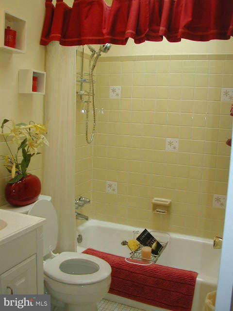 12822 Glynis Road Clinton, MD 20735 - Photo 6 of 12 Bath
