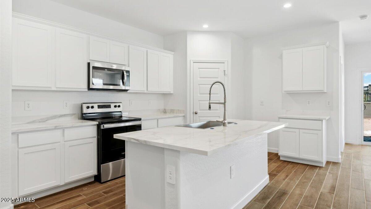 17895 North Ravello Road Maricopa, AZ 85138 - Photo 17 of 23 Saguaro kitchen 2