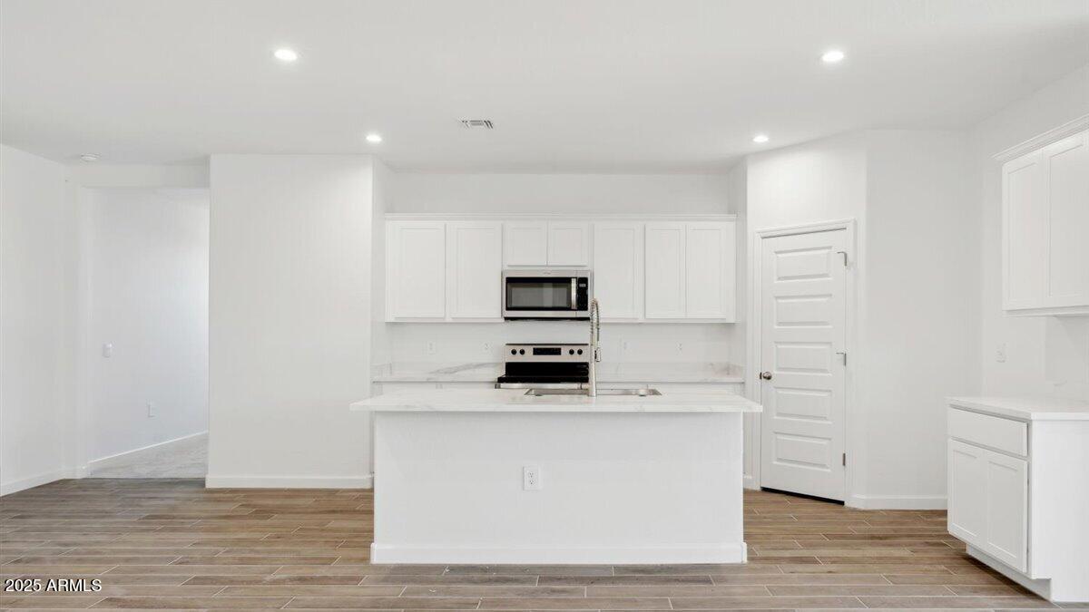 17895 North Ravello Road Maricopa, AZ 85138 - Photo 19 of 23 Saguaro kitchen 4