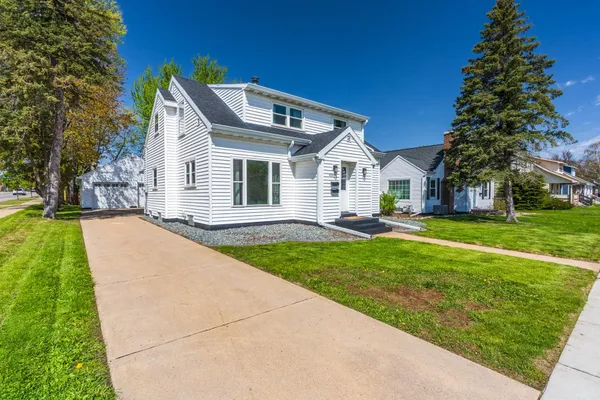 $284,900 | 606 North 4th Avenue, Wausau, WI 54401