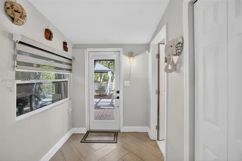 $445,000 | 101 Northeast 47th Court, Oakland Park, FL 33334