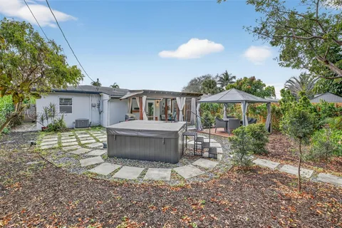 $445,000 | 101 Northeast 47th Court, Oakland Park, FL 33334