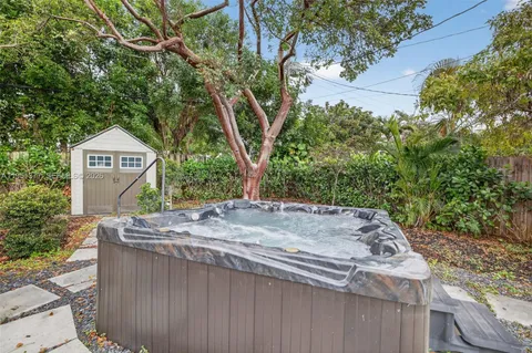 $445,000 | 101 Northeast 47th Court, Oakland Park, FL 33334