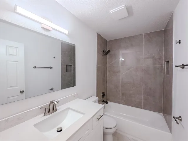 $529,900 | 10711 Lake Hill Drive, Clermont, FL 34711