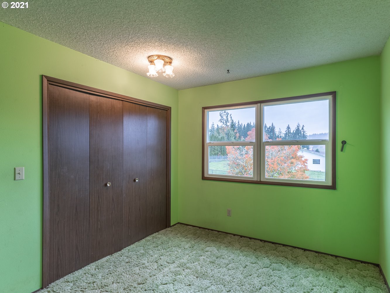 22835 Southeast Tillstrom Road Damascus, OR 97089 - Photo 20 of 32 a view of empty room with window