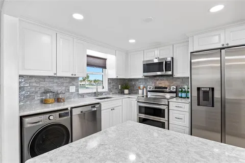 $299,000 | 4775 Cove Circle, Unit 203, St. Petersburg, FL 33708