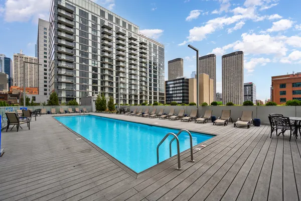 $499,500 | 659 West Randolph Street, Unit 1716, Chicago, IL 60661