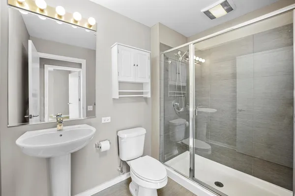 $499,500 | 659 West Randolph Street, Unit 1716, Chicago, IL 60661