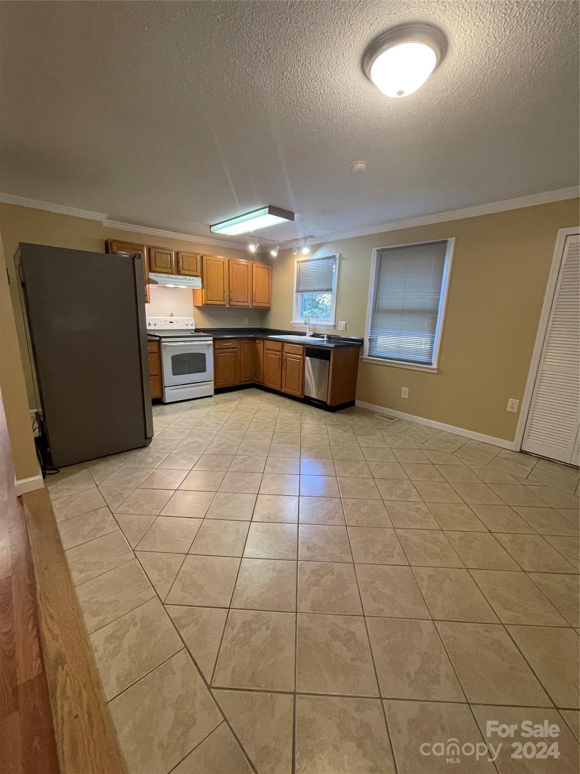 305 Spring Street Bethune, SC 29009 - Photo 5 of 35