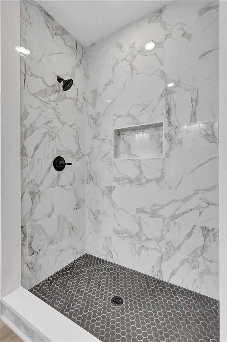 1151 Tucker School Road Cohutta, GA 30710 - Photo 23 of 44 Large Tiled Walk-in Shower